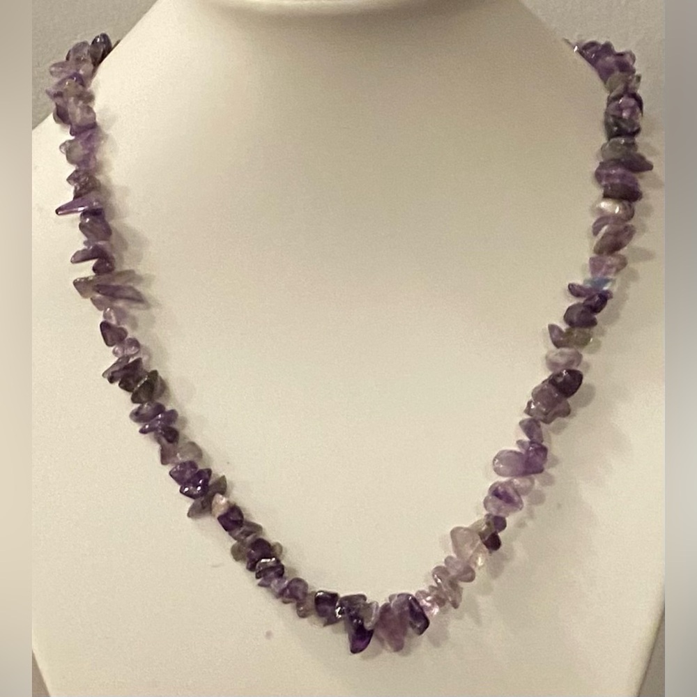 NEW AMETHYST Genuine crystal chip necklace (A)